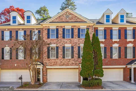 520 Vinings Estates DR SE