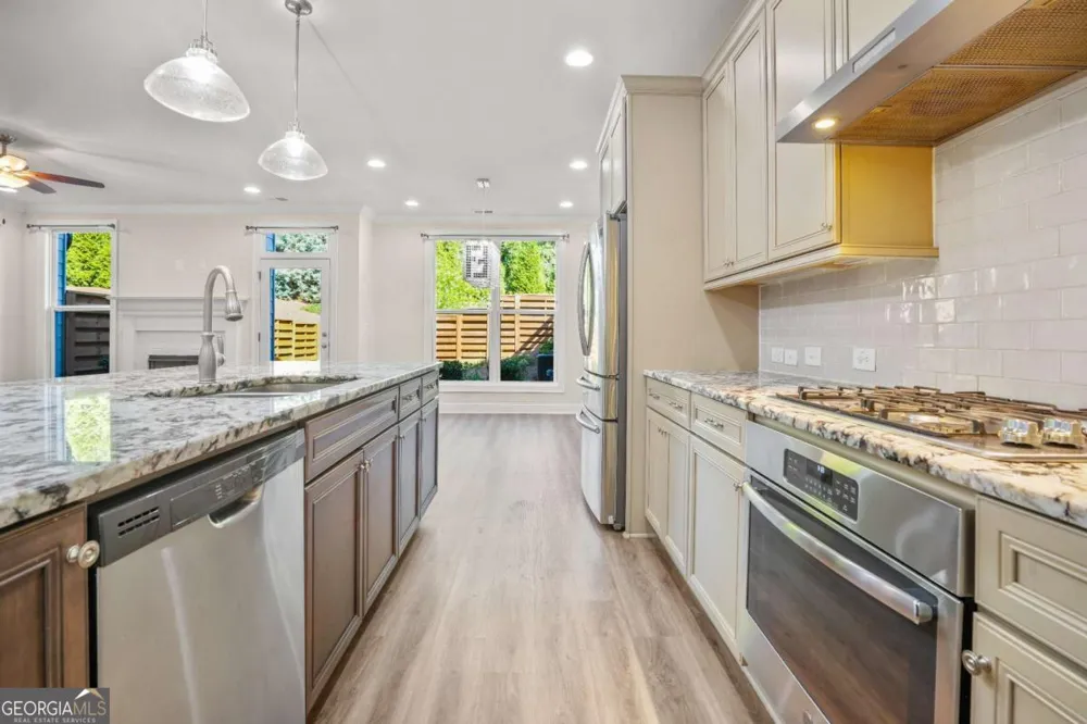 1011 Towneship WAY Roswell, GA 30075