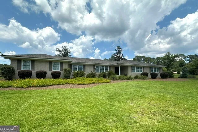 300 Lewis DR Vidalia, GA 30474