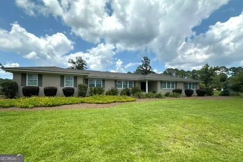 300 Lewis DR