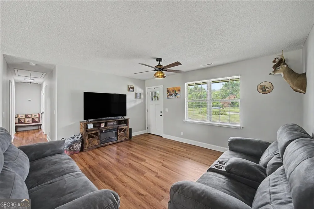 290 Erwin Hill RD SE Calhoun, GA 30701