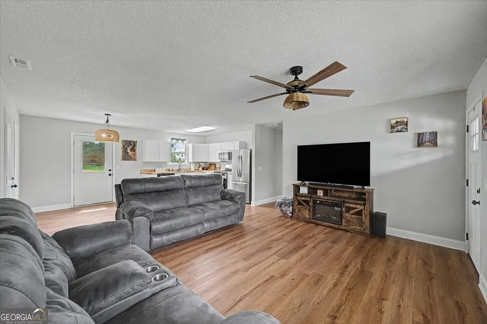 290 Erwin Hill RD SE Calhoun, GA 30701