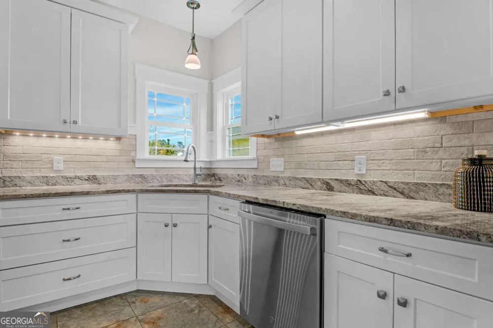 328 Windsor RD Guyton, GA 31312