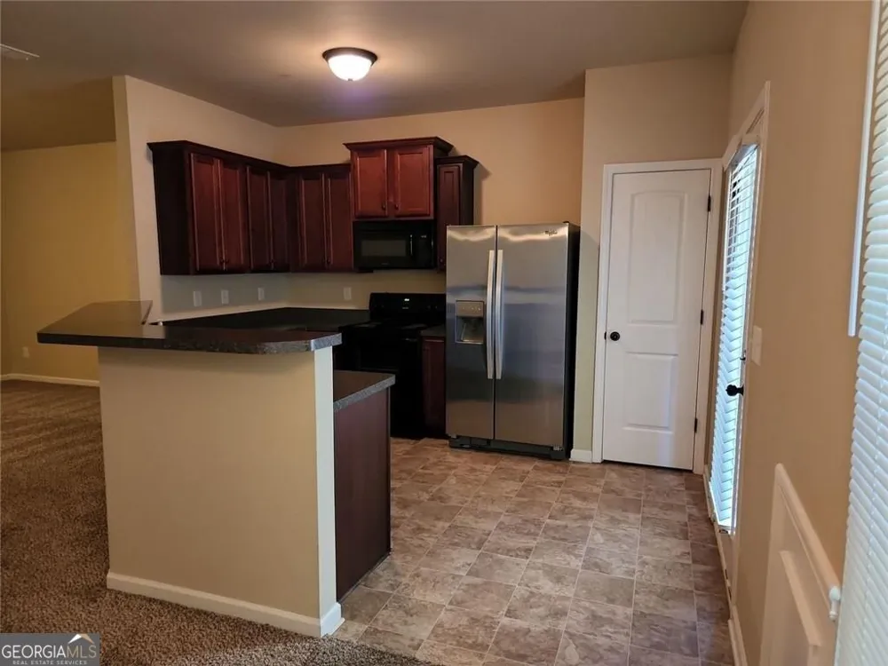 628 Oakside PL Acworth, GA 30102
