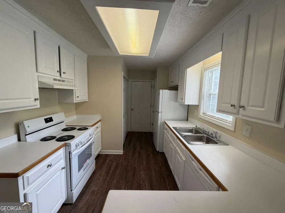 211 Ravenwood CT Bethlehem, GA 30620