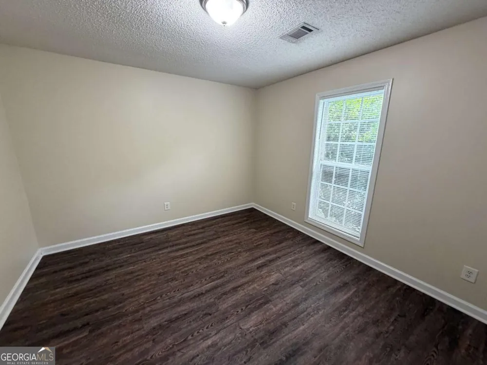 211 Ravenwood CT Bethlehem, GA 30620