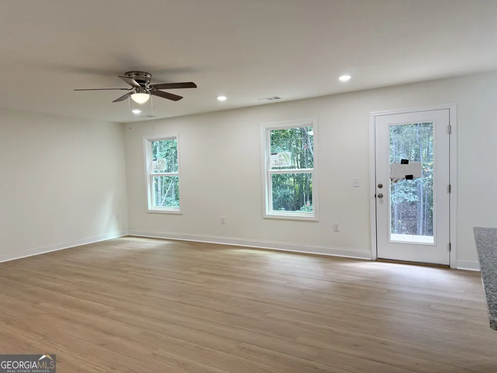 569 Day Star LN Mount Airy, GA 30563