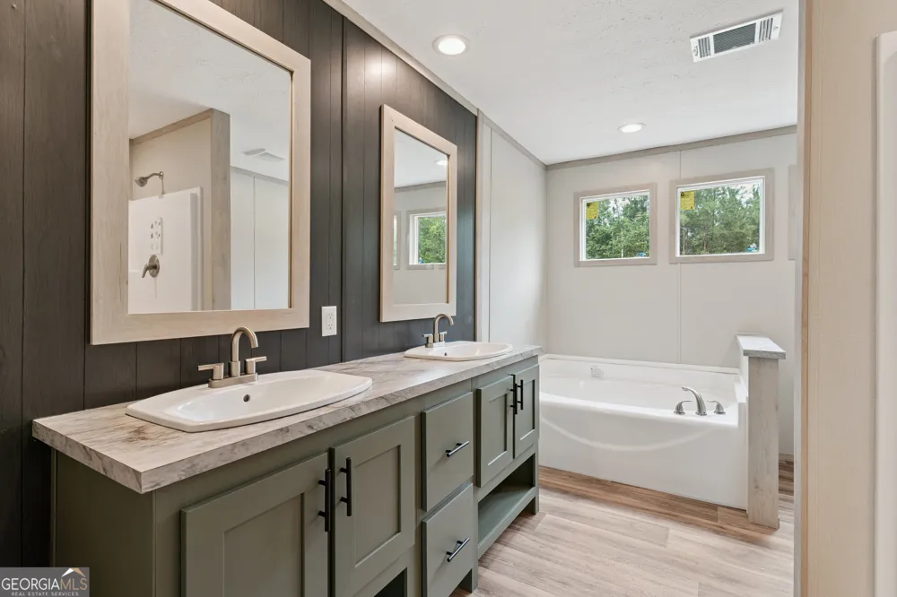 5 N Riverhill TRL Brunswick, GA 31525