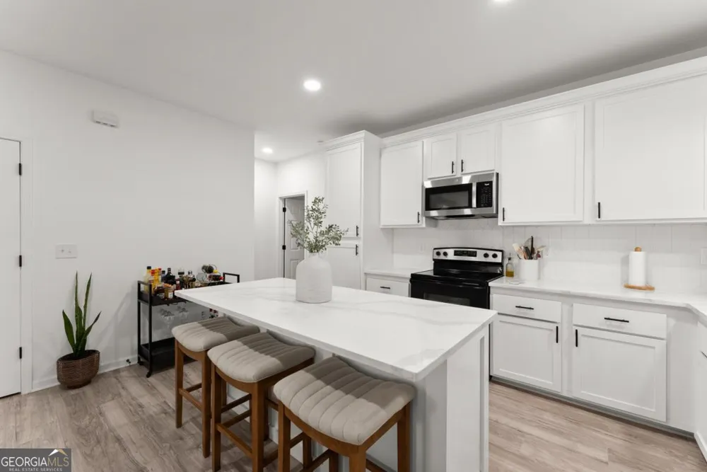 6503 Narramore WAY Lula, GA 30554