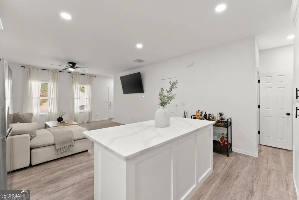 6503 Narramore WAY Lula, GA 30554