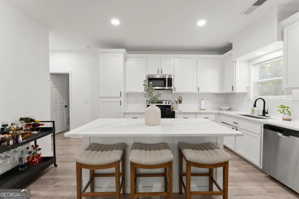 6503 Narramore WAY Lula, GA 30554