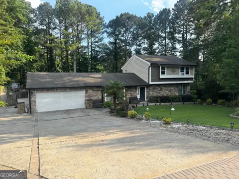 7423 Chilton LN