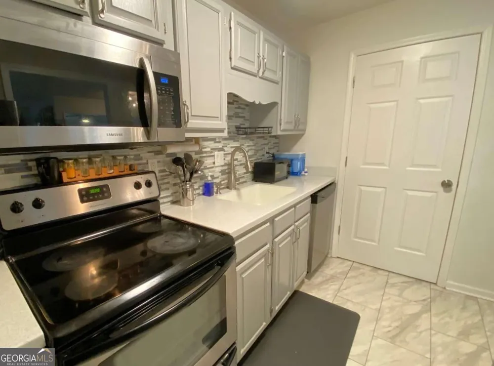 3934 WOODRIDGE WAY Tucker, GA 30084