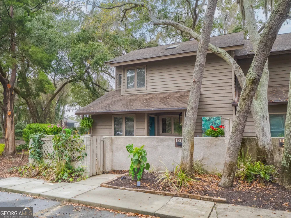 101 Barkentine CT St. Simons, GA 31522