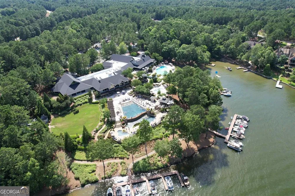 1020C Tailwater Greensboro, GA 30642