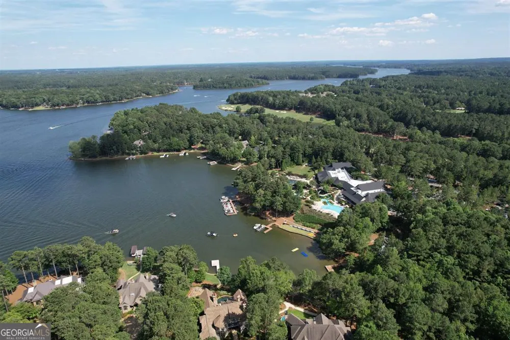 1020C Tailwater Greensboro, GA 30642