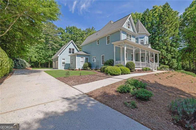 360 Coach House LN Milton, GA 30004