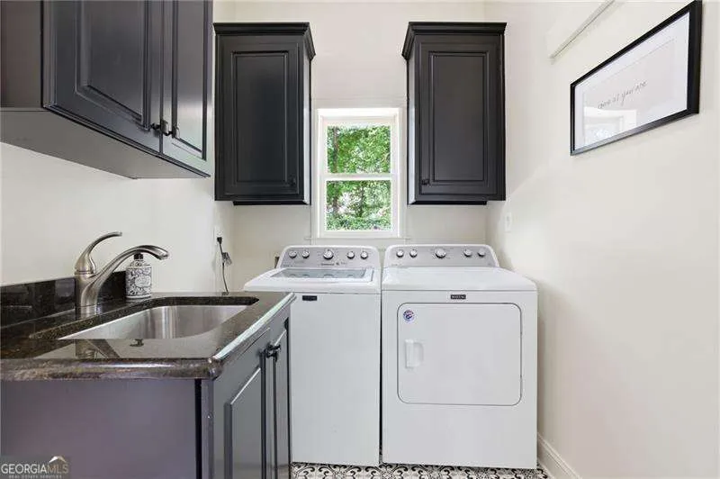 360 Coach House LN Milton, GA 30004