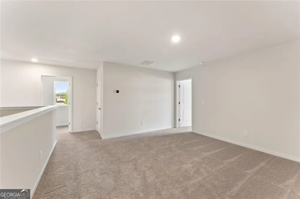 1323 Farmers LOOP Austell, GA 30106