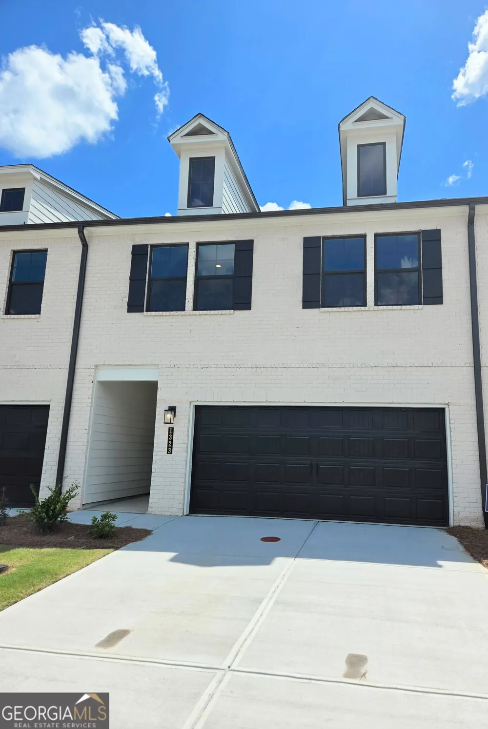 1323 Farmers LOOP Austell, GA 30106