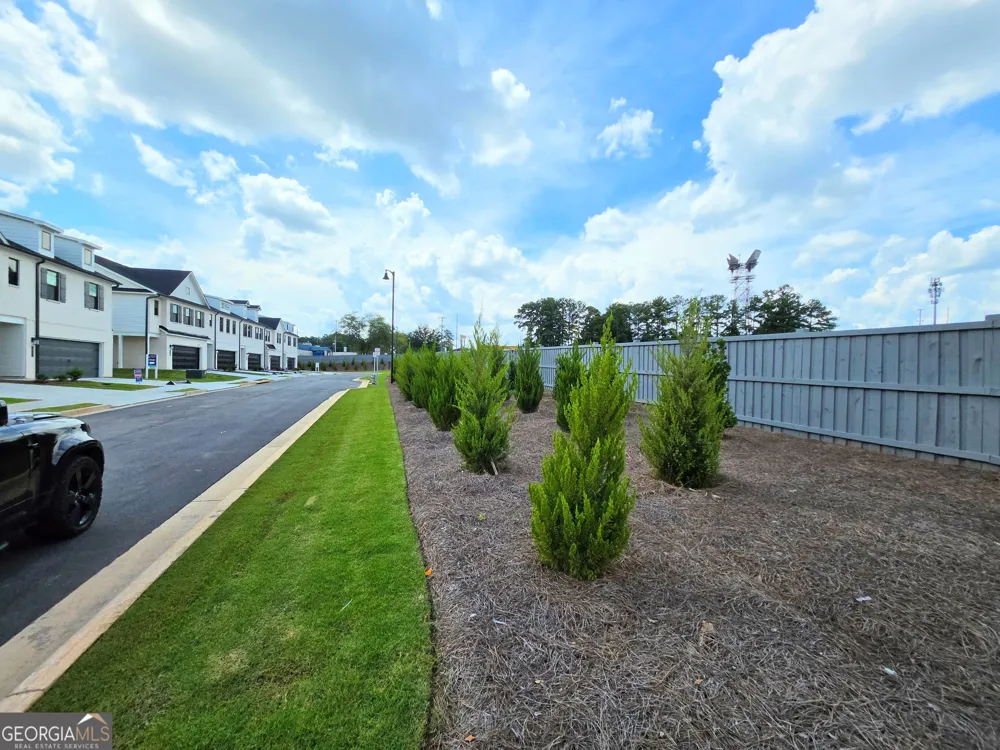 1323 Farmers LOOP Austell, GA 30106
