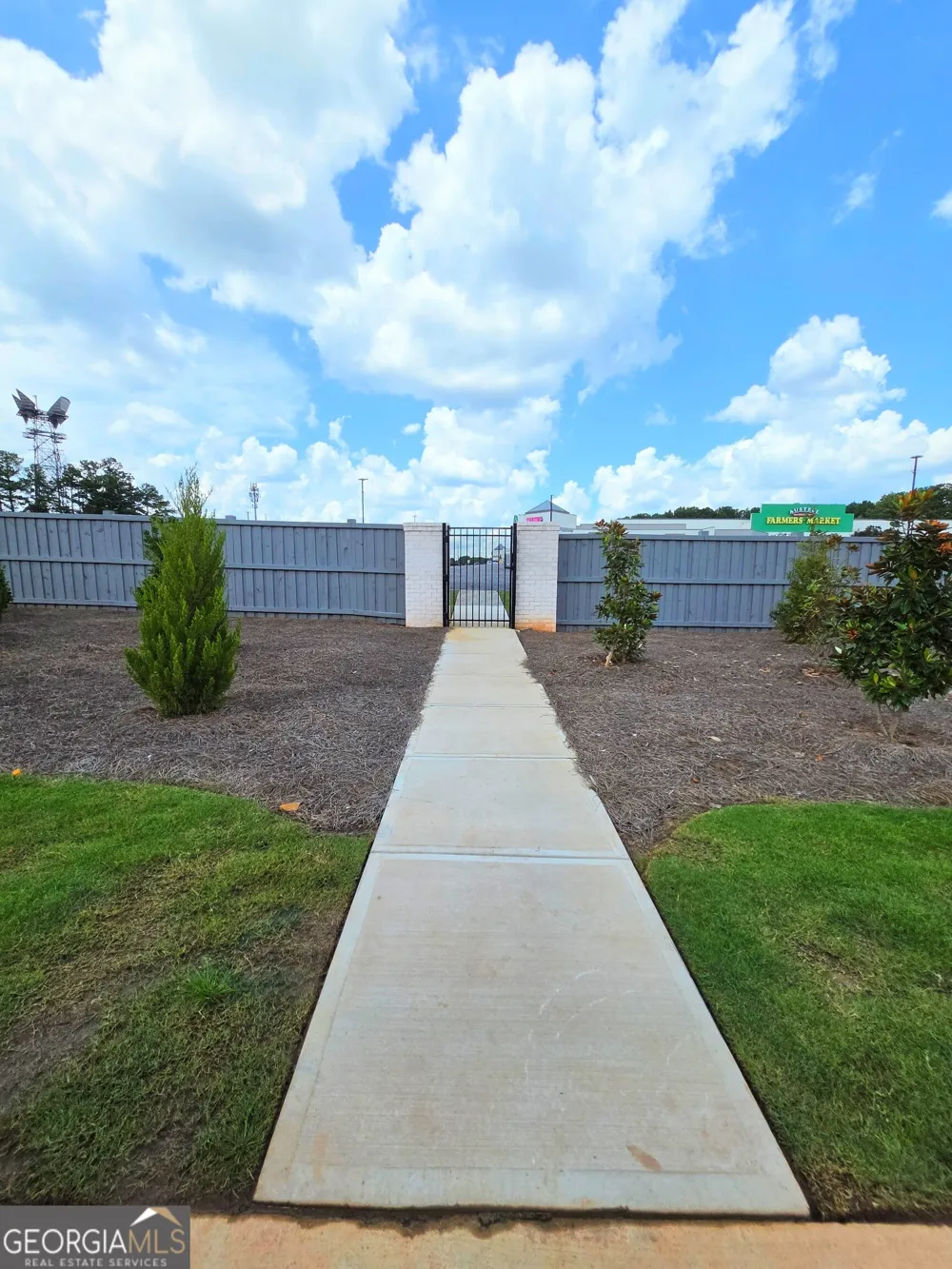 1323 Farmers LOOP Austell, GA 30106