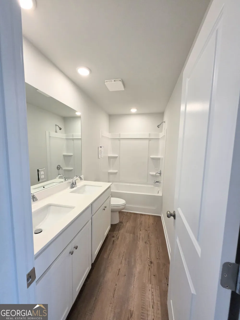 1323 Farmers LOOP Austell, GA 30106