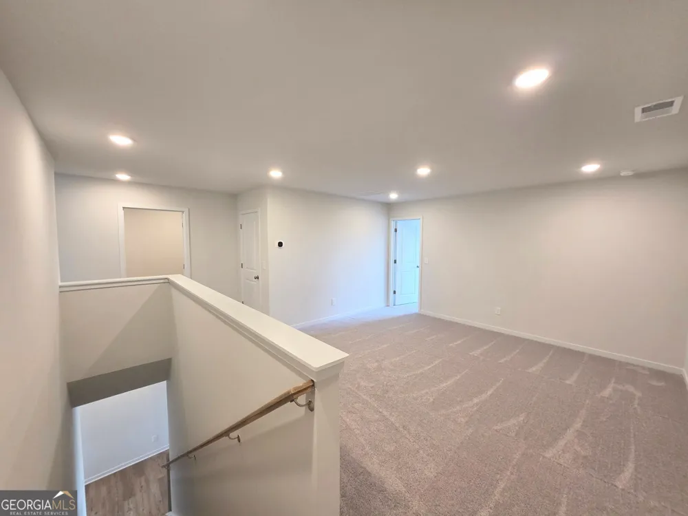 1323 Farmers LOOP Austell, GA 30106