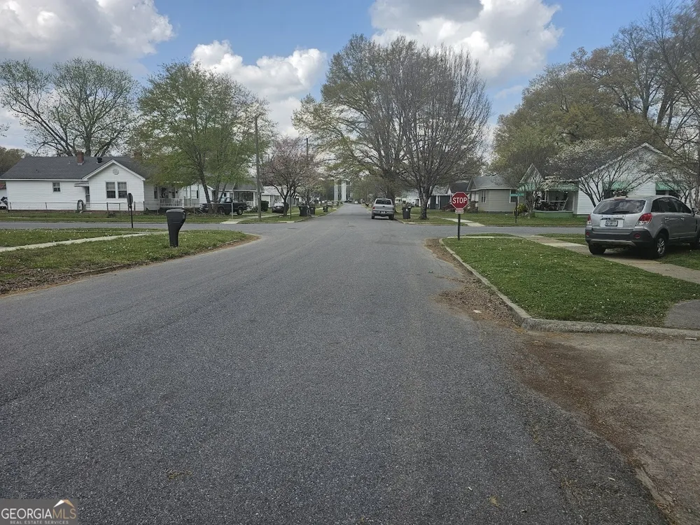 2001 First AVE Rockmart, GA 30153