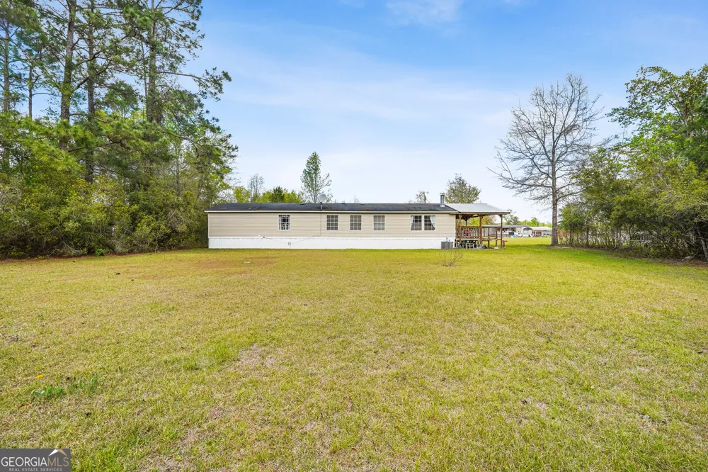 1298 Lee RD Pembroke, GA 31321