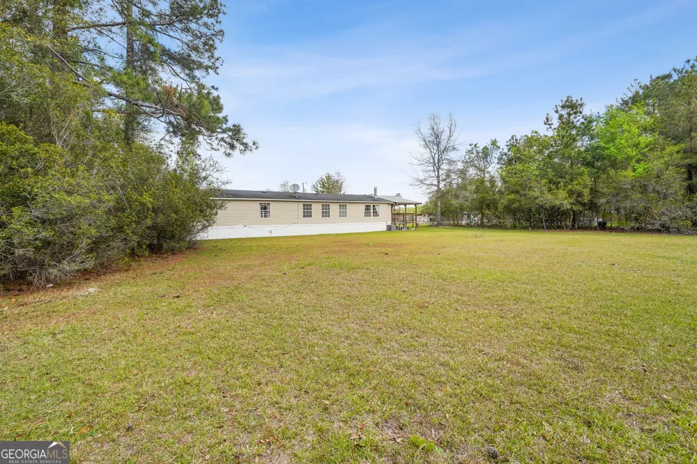 1298 Lee RD Pembroke, GA 31321