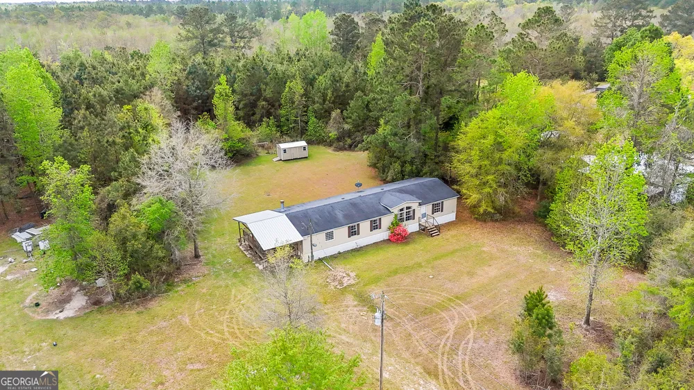 1298 Lee RD Pembroke, GA 31321
