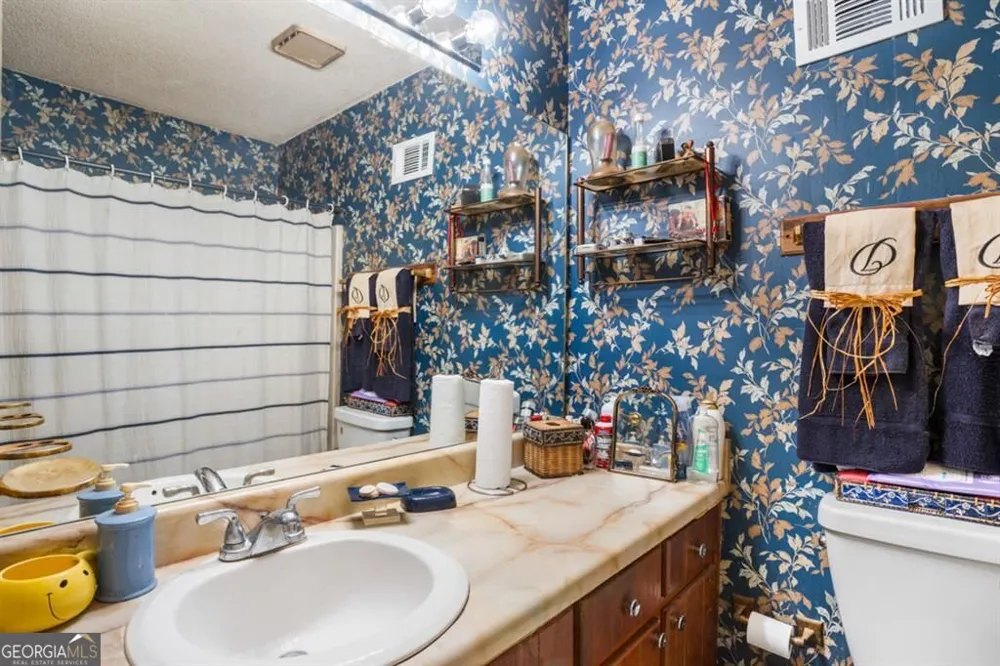 6176 Wintergreen RD Norcross, GA 30093