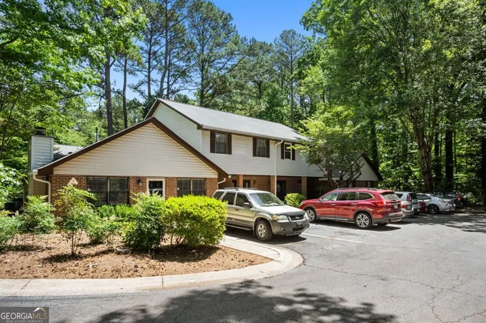 6176 Wintergreen RD Norcross, GA 30093