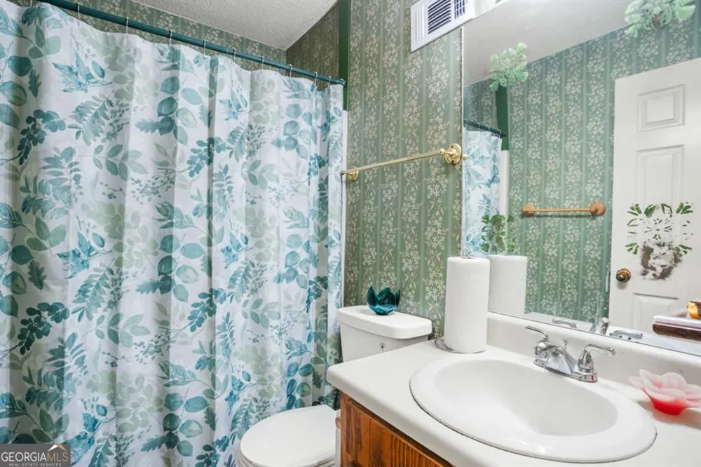 6176 Wintergreen RD Norcross, GA 30093