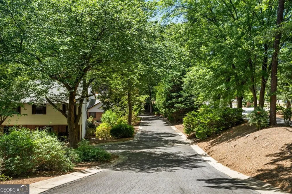 6176 Wintergreen RD Norcross, GA 30093