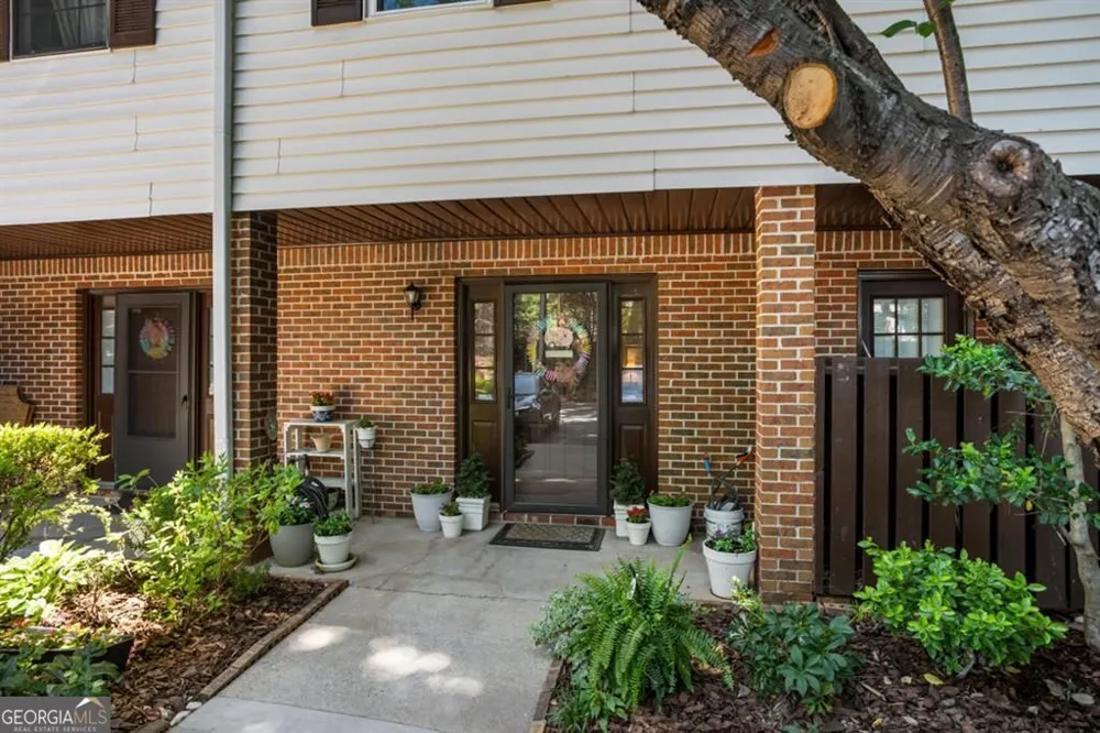6176 Wintergreen RD Norcross, GA 30093