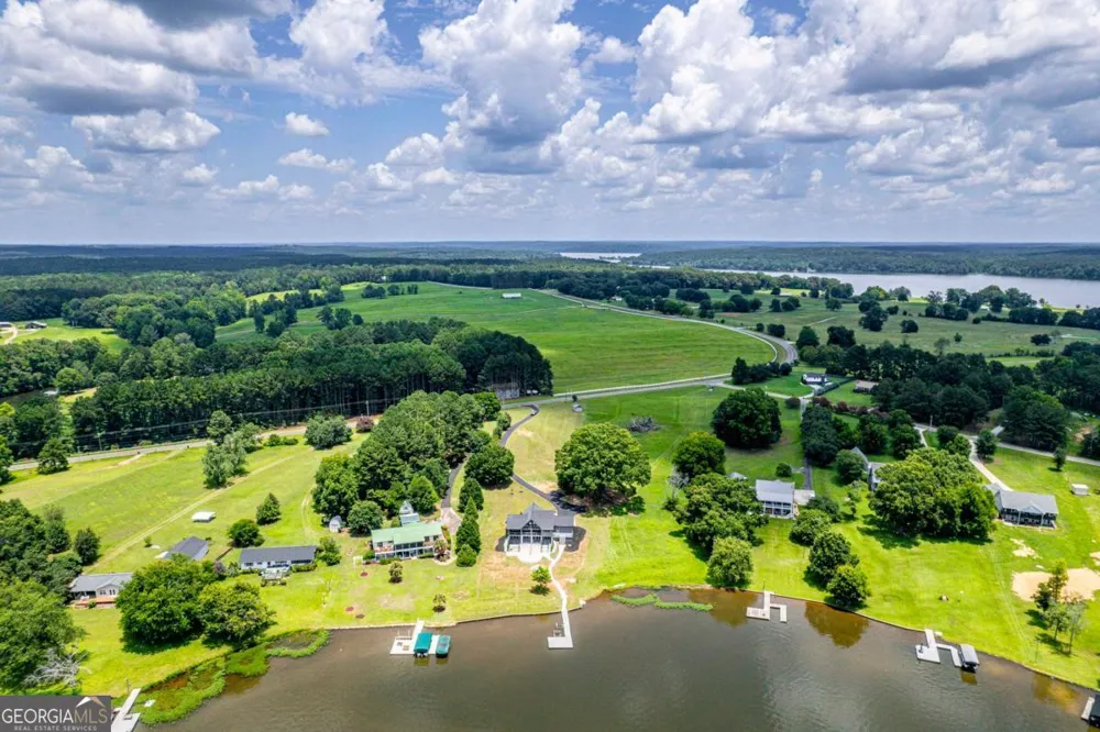 2560 Swords RD Greensboro, GA 30642