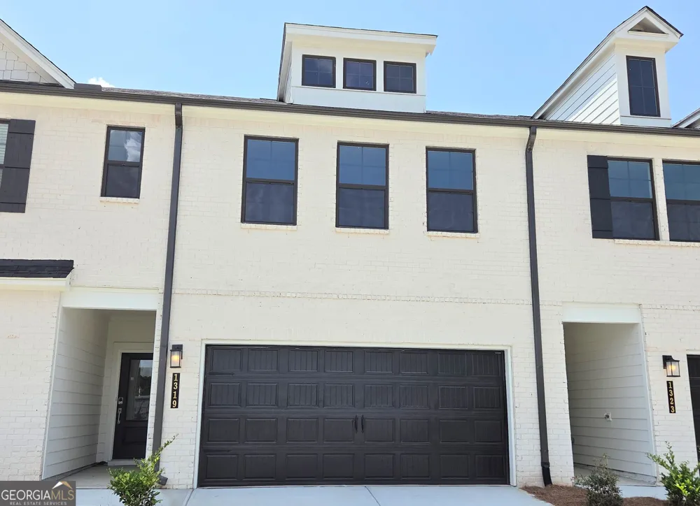 1319 Farmers LOOP Austell, GA 30106