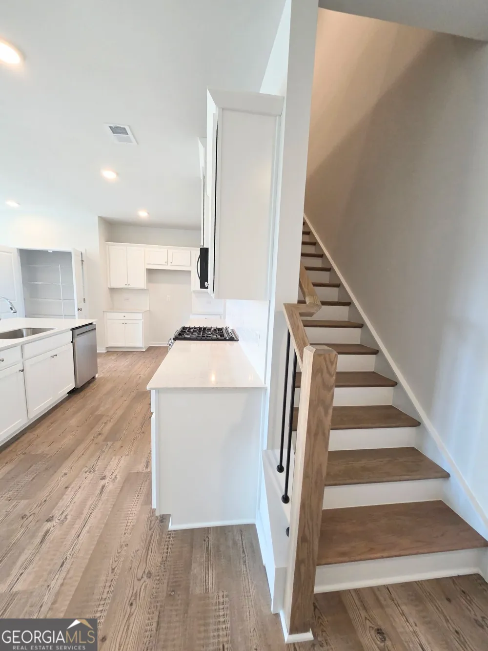 1319 Farmers LOOP Austell, GA 30106