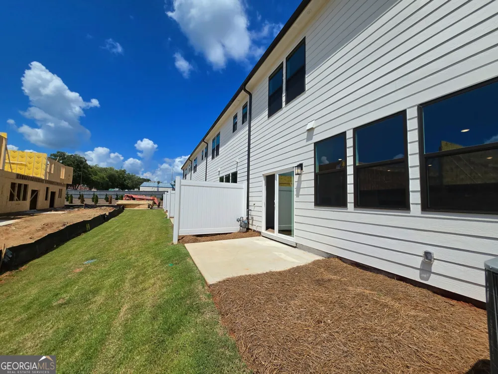 1319 Farmers LOOP Austell, GA 30106