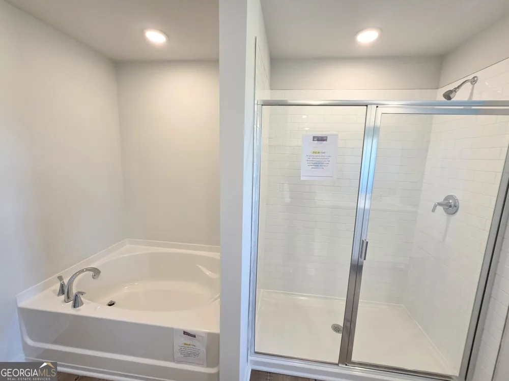1319 Farmers LOOP Austell, GA 30106