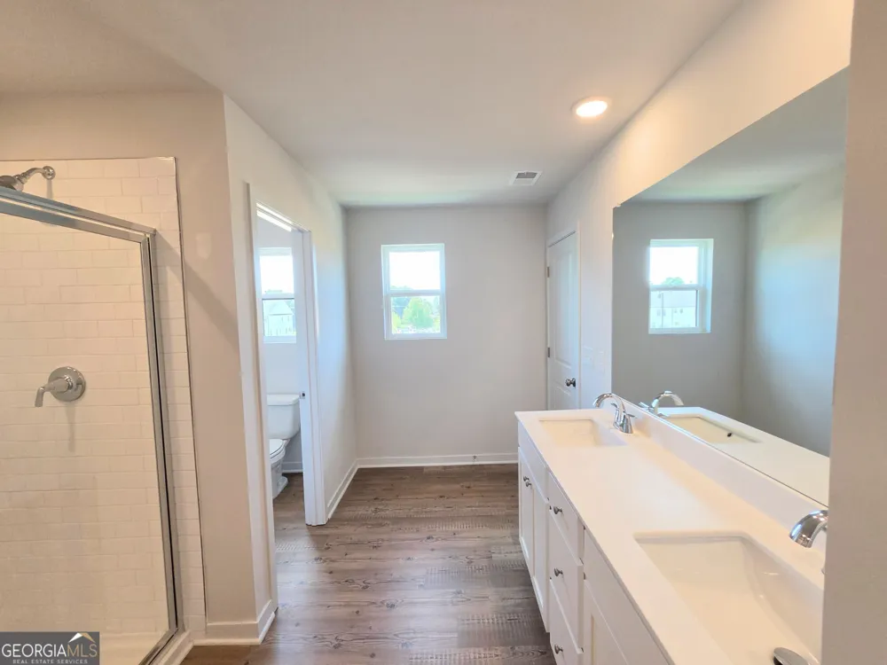 1319 Farmers LOOP Austell, GA 30106