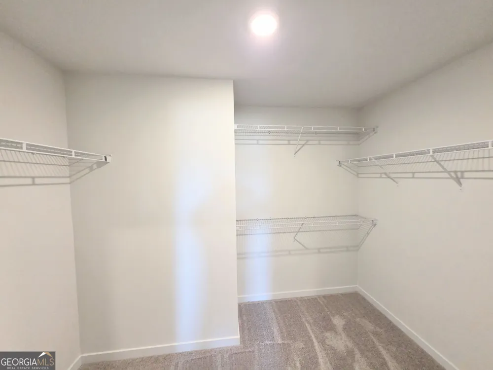 1319 Farmers LOOP Austell, GA 30106