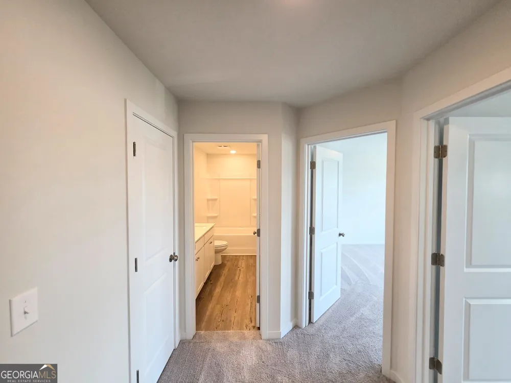 1319 Farmers LOOP Austell, GA 30106