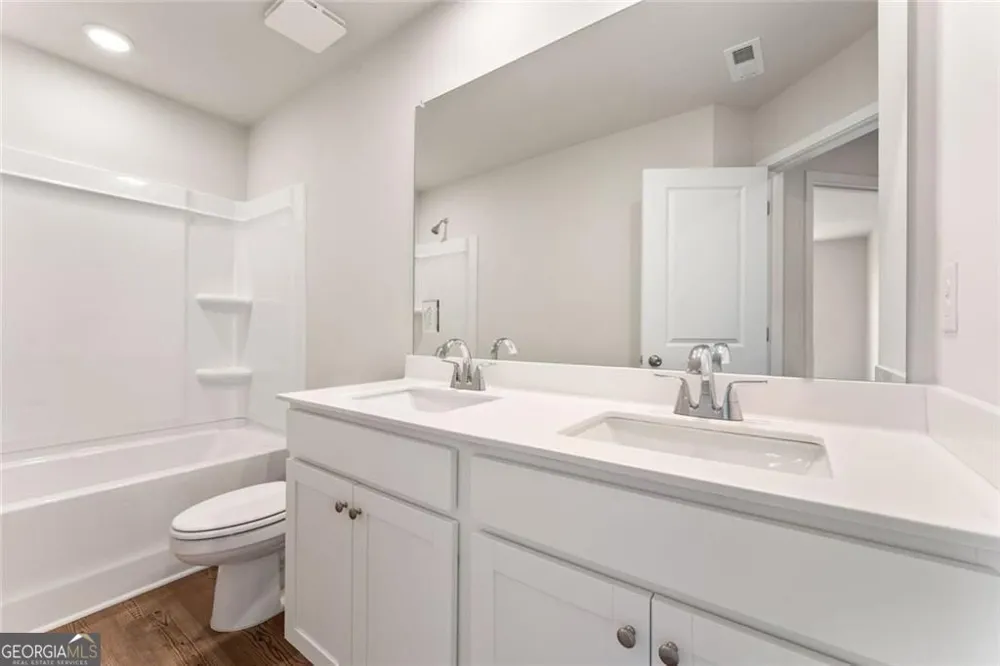 1383 Farmers LOOP Austell, GA 30106