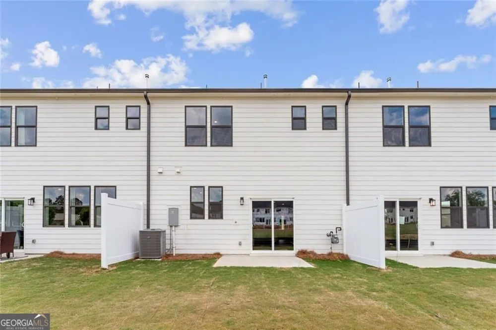 1383 Farmers LOOP Austell, GA 30106