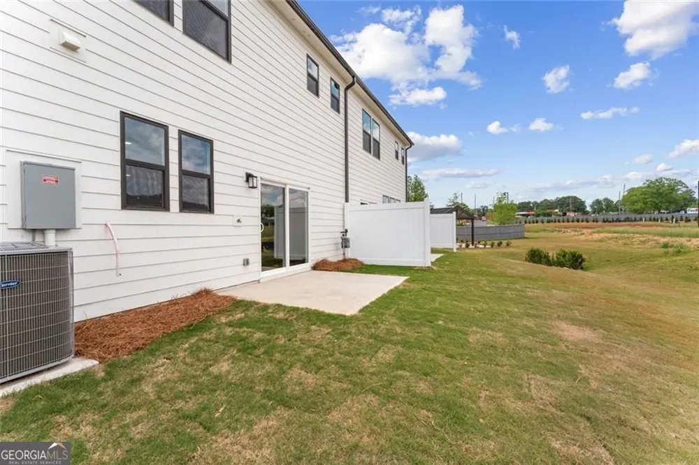 1375 Farmers LOOP Austell, GA 30106