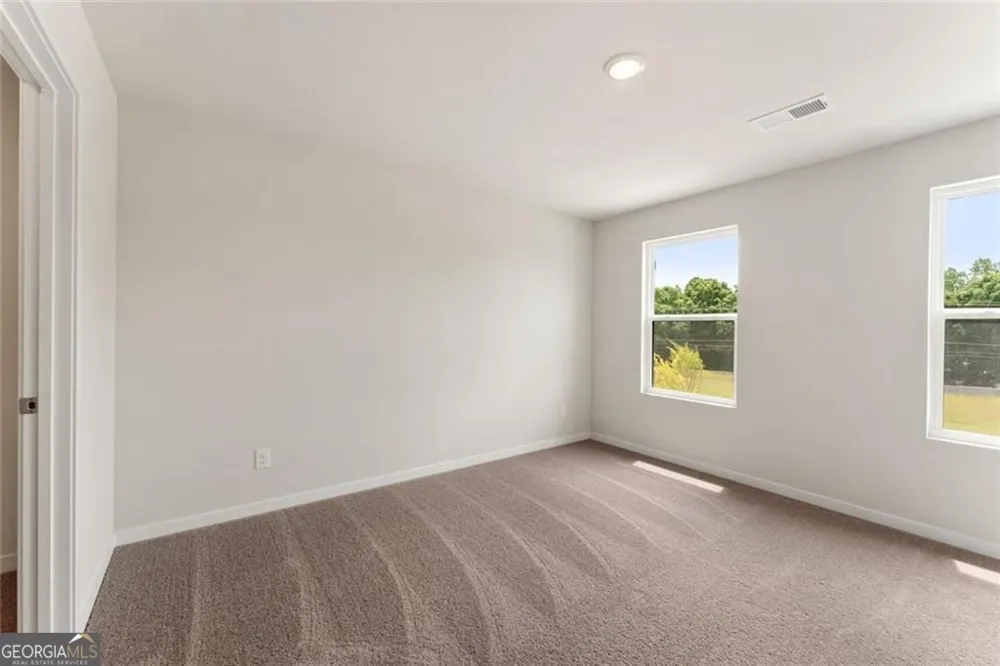 1375 Farmers LOOP Austell, GA 30106