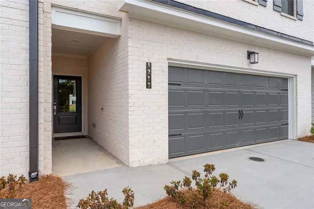 1375 Farmers LOOP Austell, GA 30106
